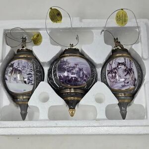 BRADFORD EDITIONS VOICES OF THE WILDERNESS SET 3 3 X WOLF 3D CHRISTMAS ORNAMENT